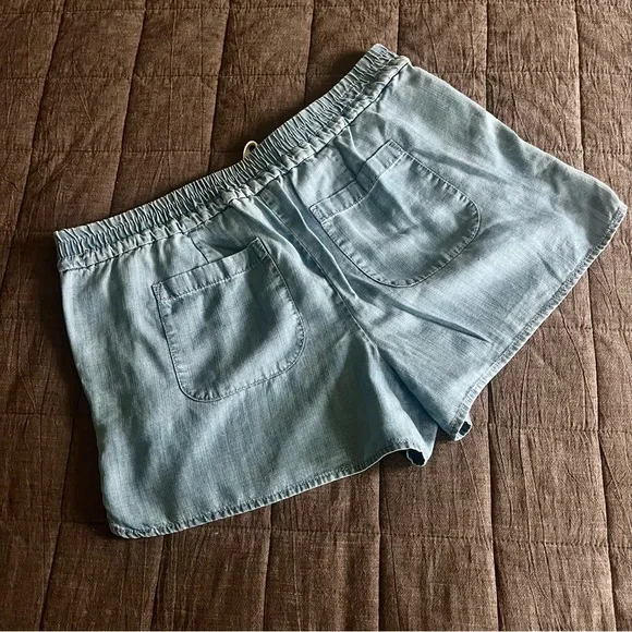 LOFT Tencel Blue Denim Running Short | Lounge Shorts | Medium - Picture 4 of 9